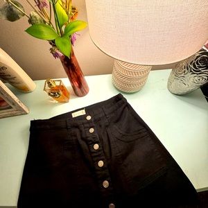 BLACK BUTTON DOWN SKIRT
